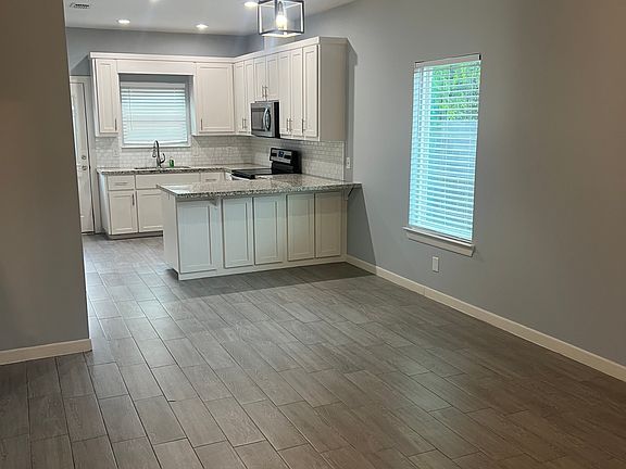 3rd image of 3711 Tinsley Ave