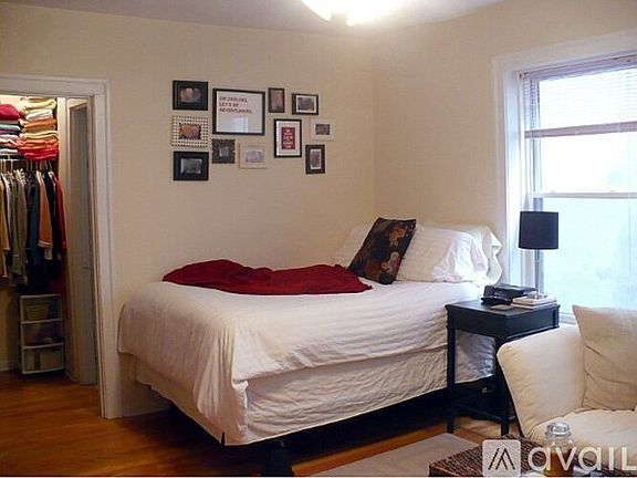 3rd image of 2146 N Dayton St #8776