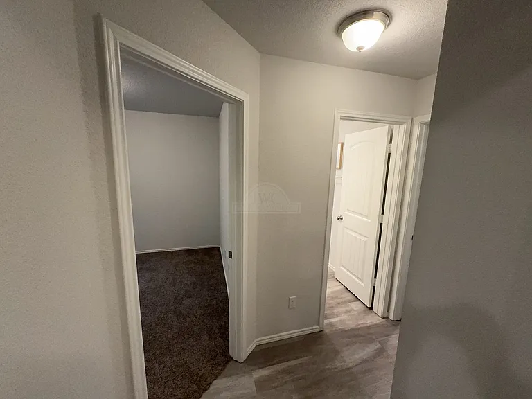 104 Green Jay Dr — Photo 3