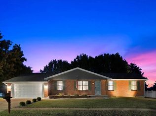 6400 Farmcrest Ct, Saint Louis, MO 63129