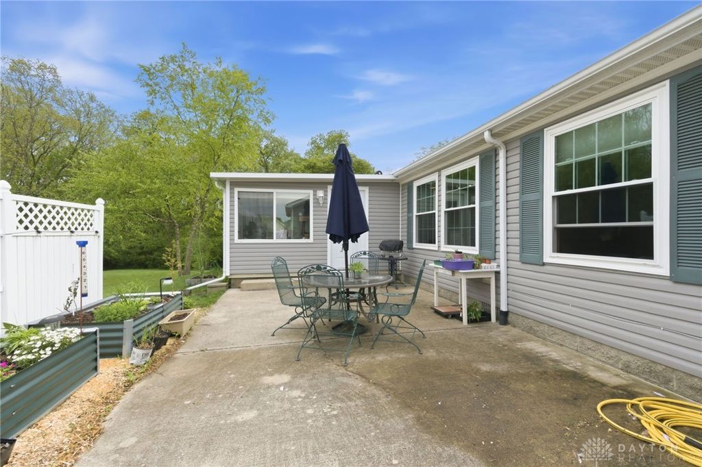 2310 Mallory Ct #8, Fairborn, OH - View 4