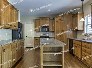 10580 S Millstone Dr, Olathe, KS 66061