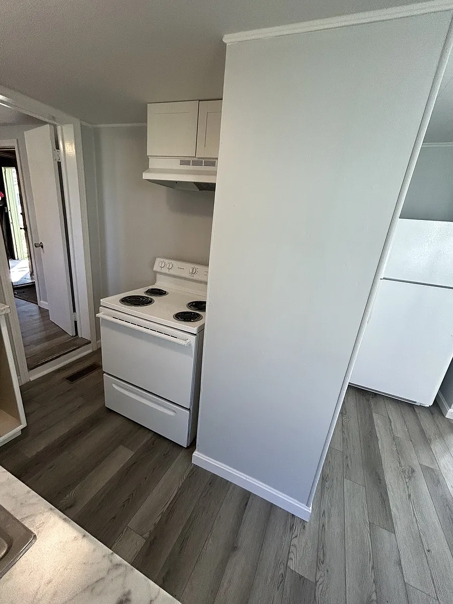 Building Photo - 85 Parkview Ave #1