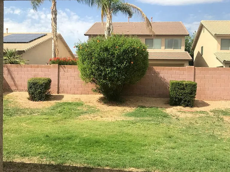 14666 W Mauna Loa Ln — Photo 41