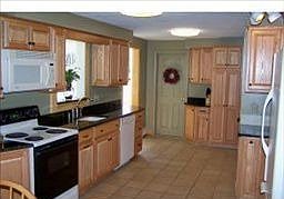 3rd image of 5 Ashley Dr