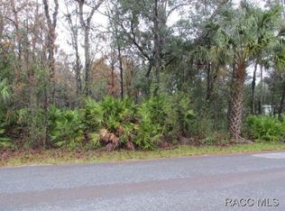 6629 W Van Buren Dr, Homosassa, FL 34448