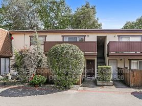 1645 Slater St, Santa Rosa, CA