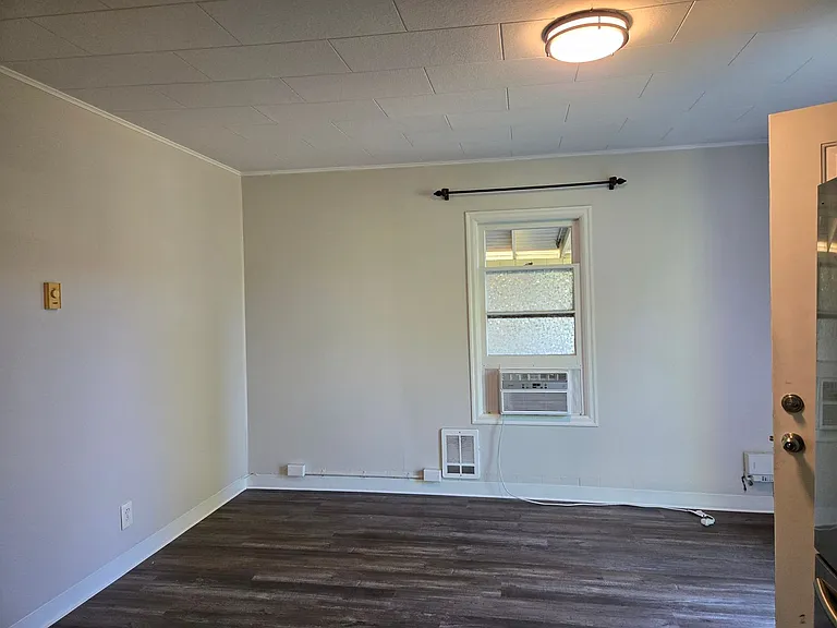 2946 E 1st Ave — Photo 3