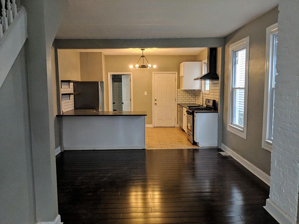 1st image of 1335 W 61st St #South