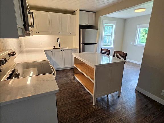 5th image of 223 3rd STREET NE