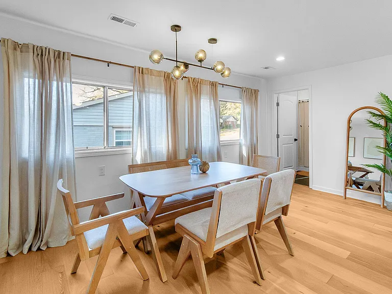 1330 Dean St — Photo 46