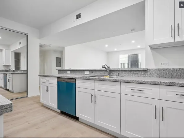 305-8442 N Columbus Ave #102, North Hills, CA 91343