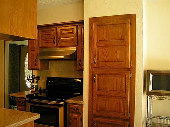3rd image of 2832 N Creekwood Dr