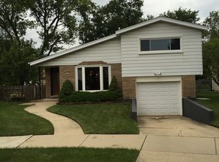 8118 W Lake St, Niles, IL 60714