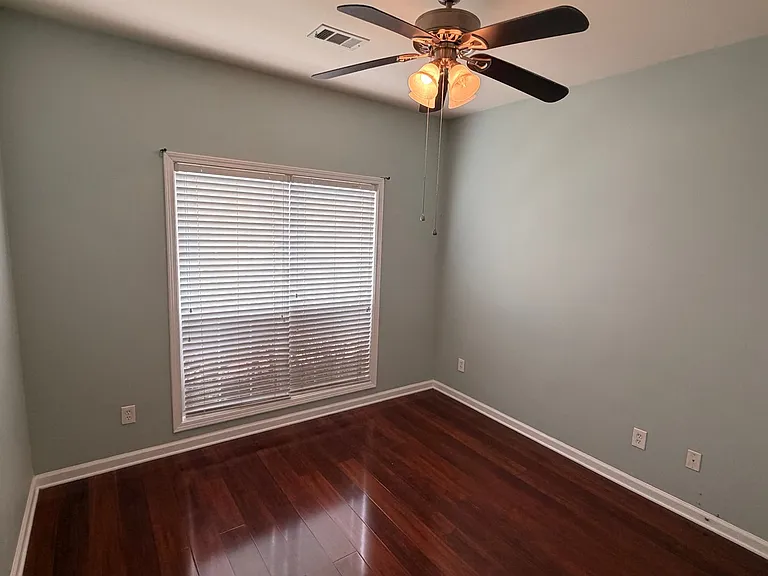 5105 Yellow Pine Dr — Photo 13