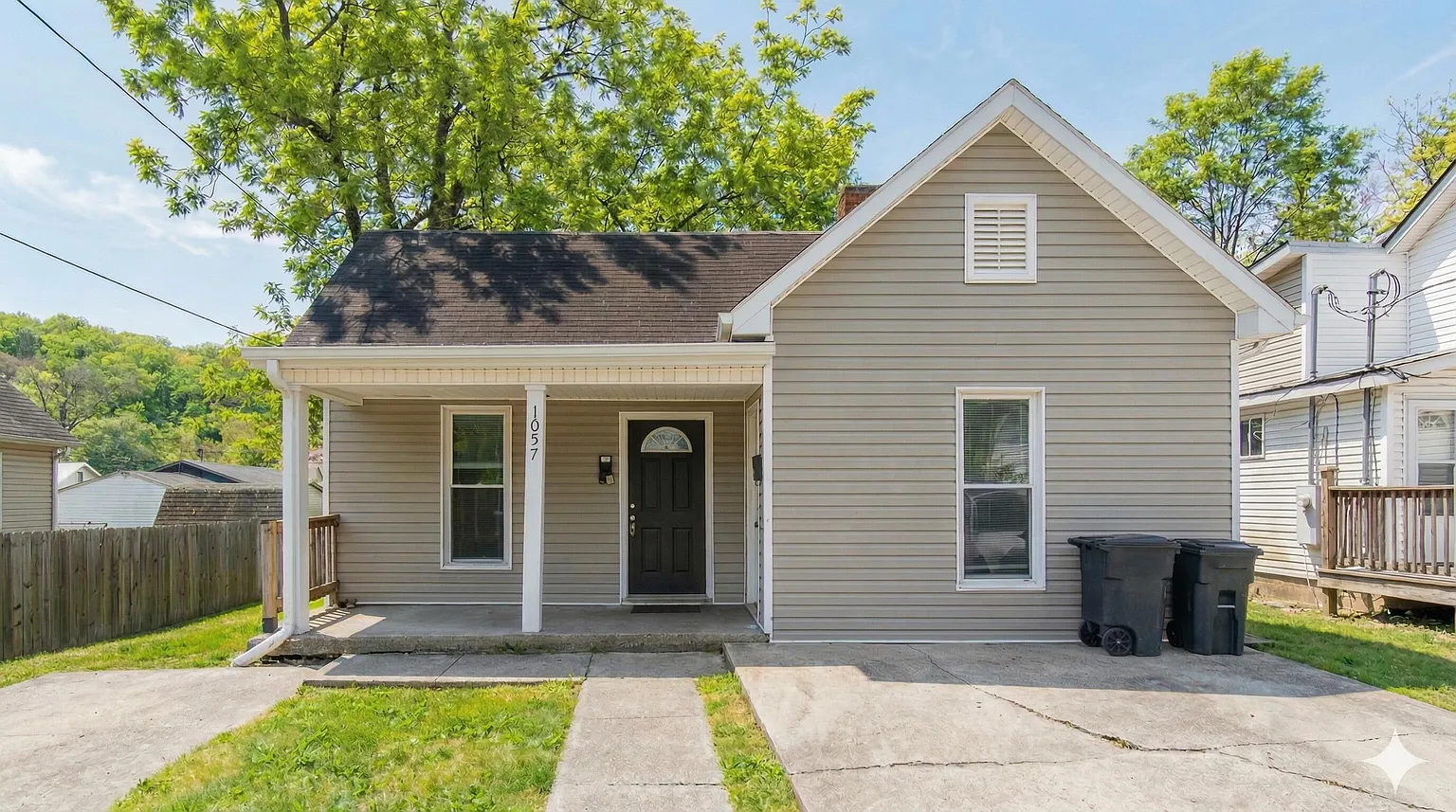 357 Wallace Ave photo 1