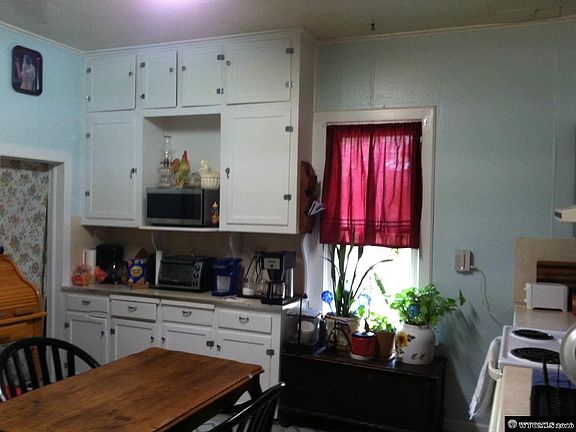 5th image of 818 Big Horn St