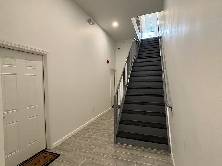 189 Main St #2A — Photo 11