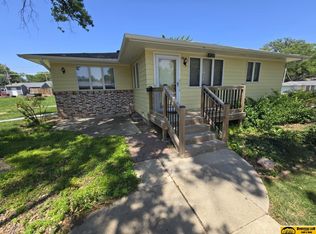 1124 Garfield St, Beatrice, NE 68310