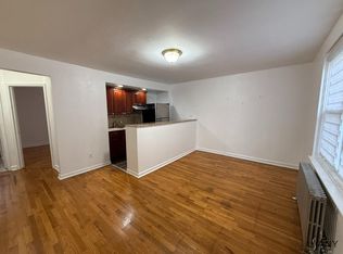 195-10 39th Ave #A, Flushing, NY 11358