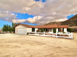 5641 Bronco Rd, Pioneertown, CA 92268