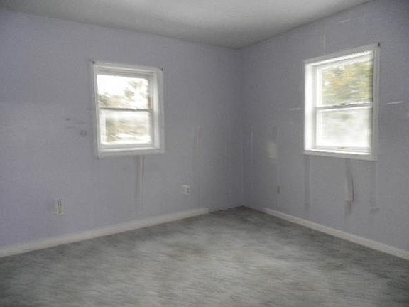 5th image of 1493 Frederick Ave