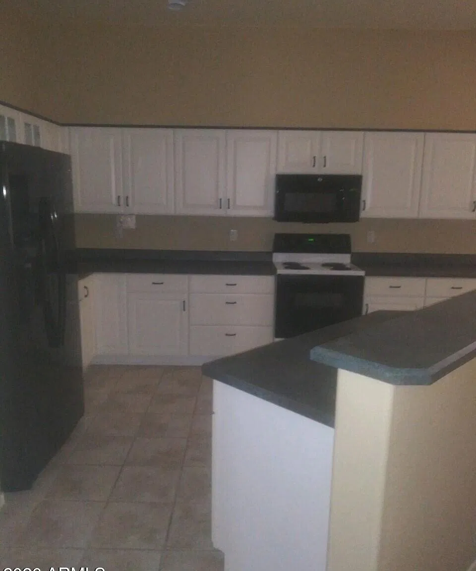 2 bed, 2.0 bath, 1549 sqft, $1,995 — Photo 2