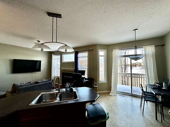 4th image of 4900 62nd St