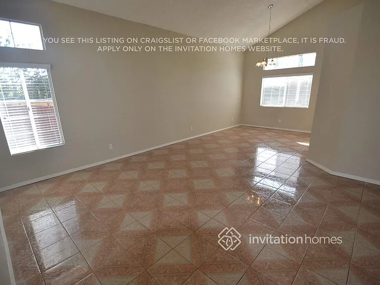 2699 W Calle Vista Dr — Photo 2