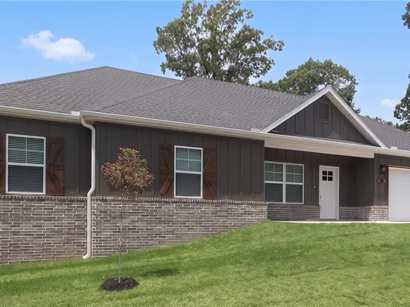 48 Shetland Dr, Bella Vista, AR 72715