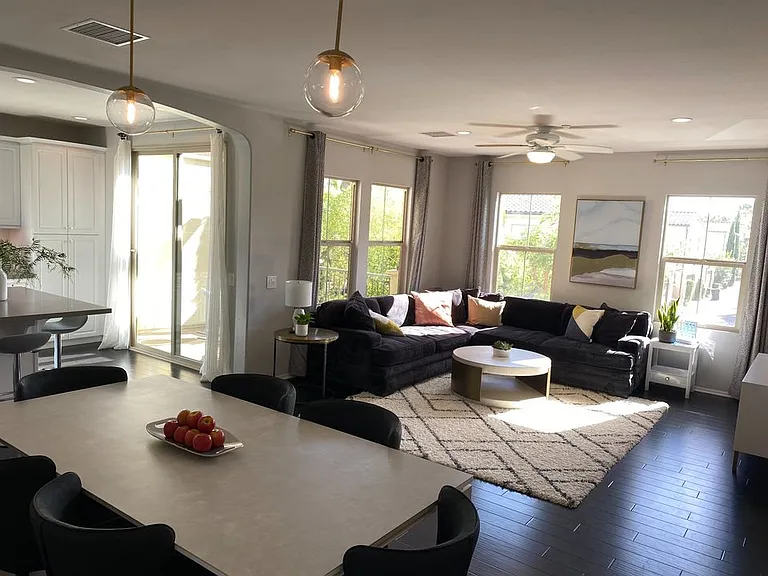 450 E Santa Ana St — Photo 1