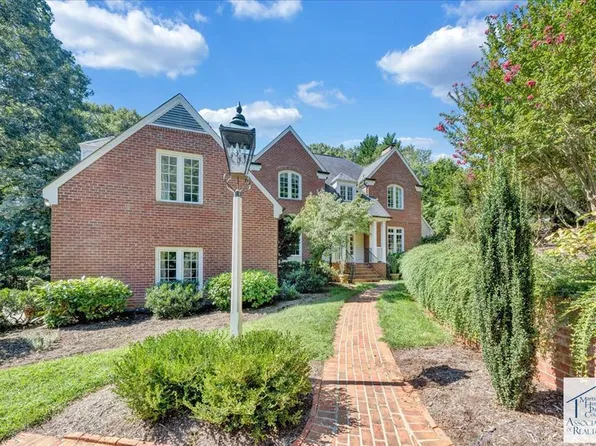 201 Westover Ln, Martinsville, VA 24112