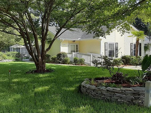 2nd image of 301 Stratford Pl.