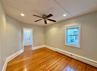 22 Carlton St APT 1, Salem, MA 01970