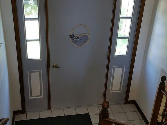 3rd image of 229 Terry Ct