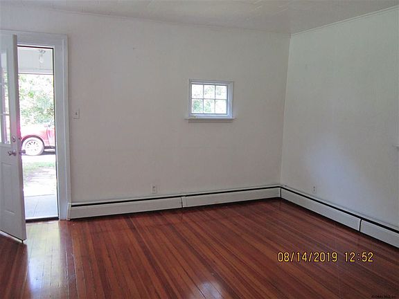2nd image of 117 Rosecrans Ave Ext
