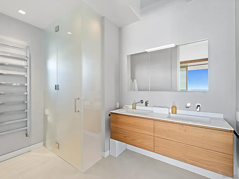 6515 Neptune Pl — Photo 9