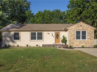 8528 Larsen St, Overland Park, KS 66214