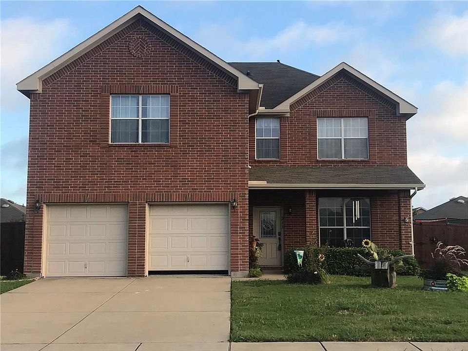 1st image of 213 Palomino Dr