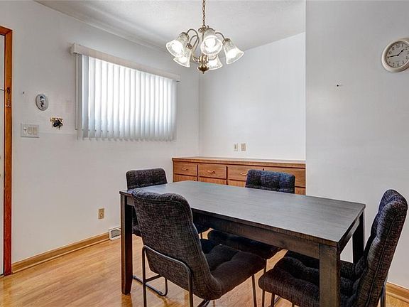 5th image of 404 Chestnut Dr