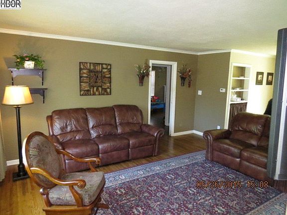 2nd image of 223 W 25th Ave