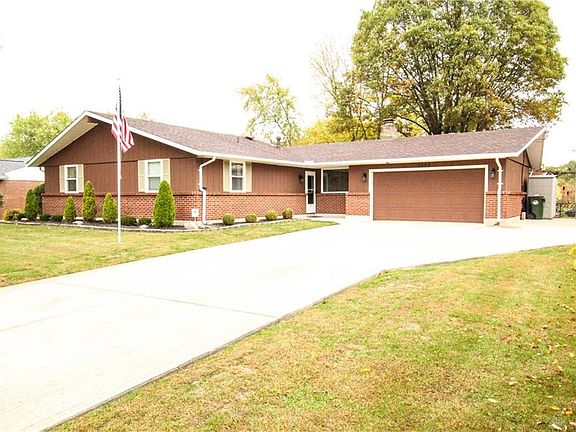 3rd image of 1008 Burchcliff Cir