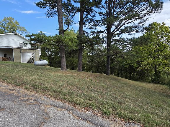 5th image of 317 S 2nd Street
