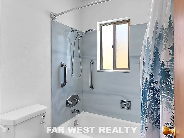 428 Stewart Cir — Photo 22