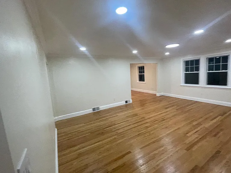 760 Strawberry Field Rd — Photo 5