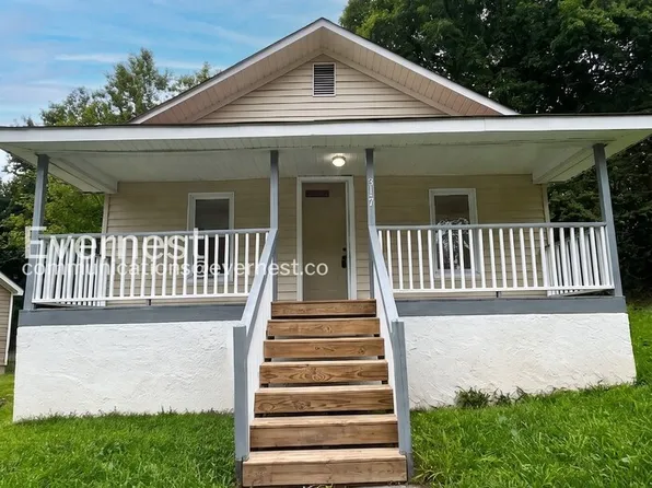 317 W 23rd St, Winston Salem, NC 27105