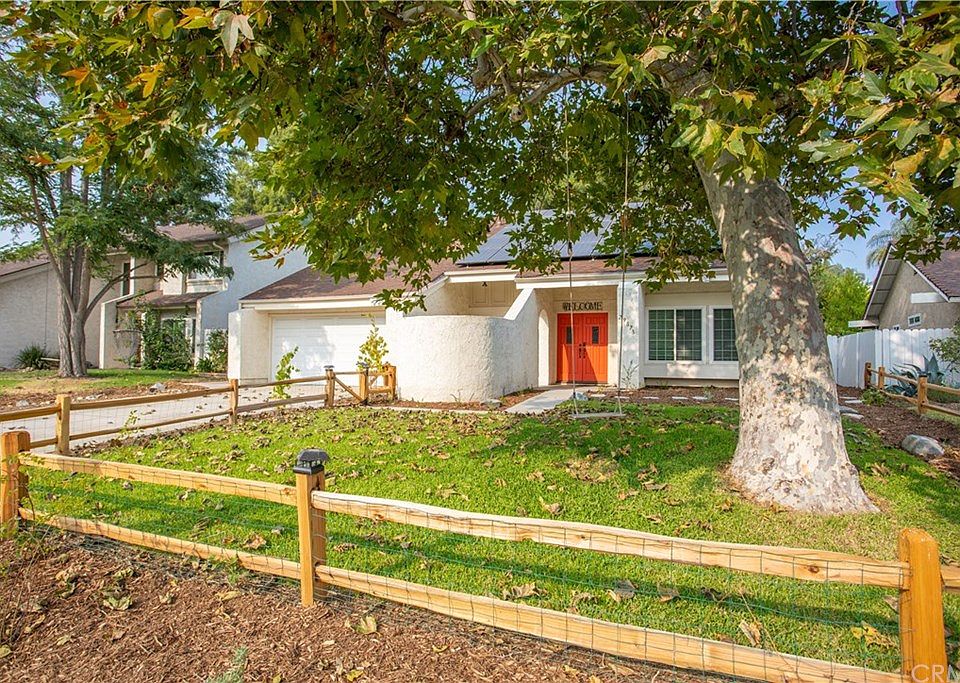 1st image of 29873 Villa Alturas Dr