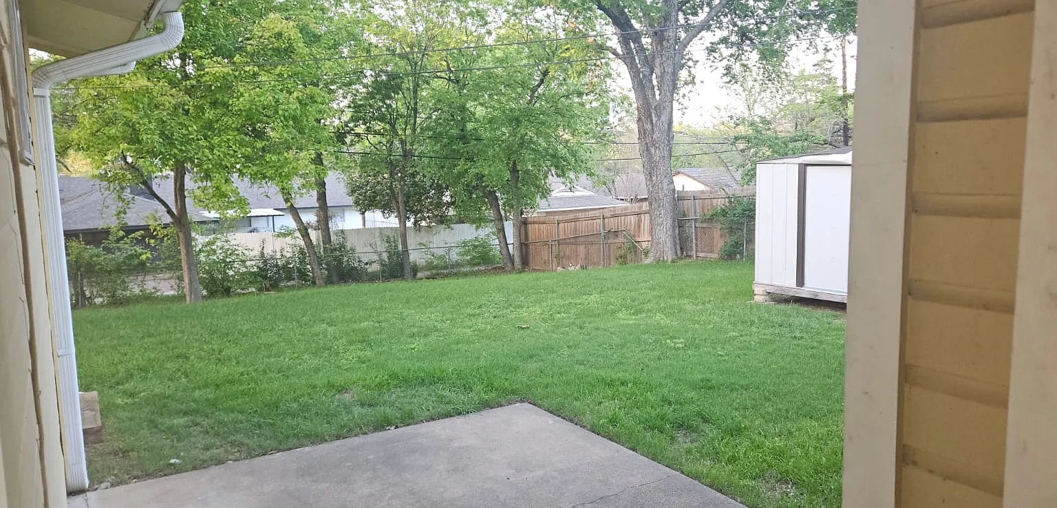 3 bed, 1292 sqft, $1,800 — Photo 2