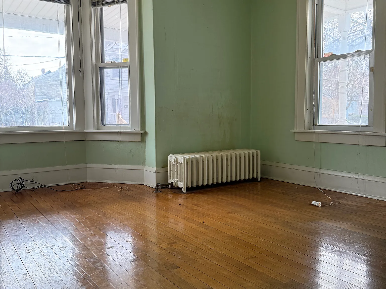 1 bed, 2500 sqft, $1,700 — Photo 4