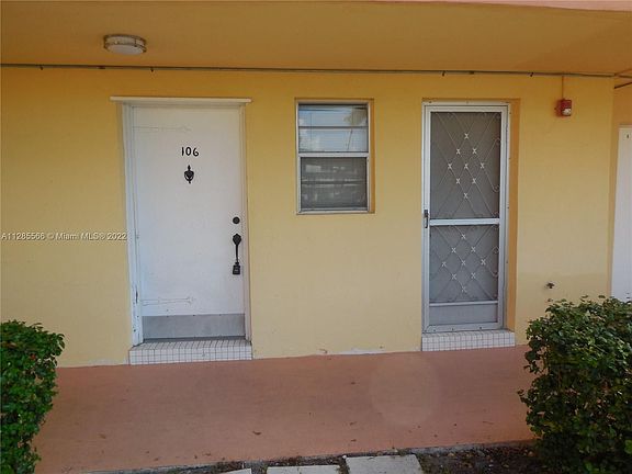 3rd image of 1540 NE 191st St APT 106
